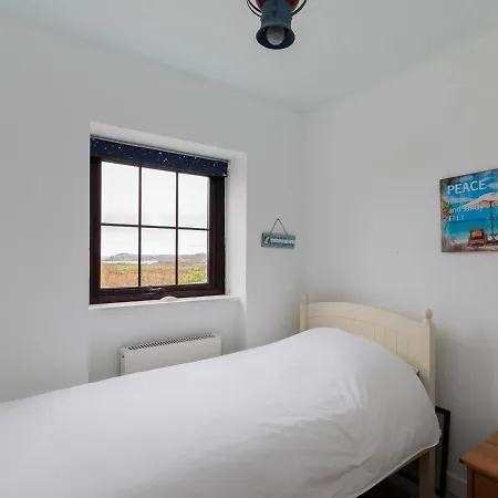 بيت للعطل The Schooner Goleen